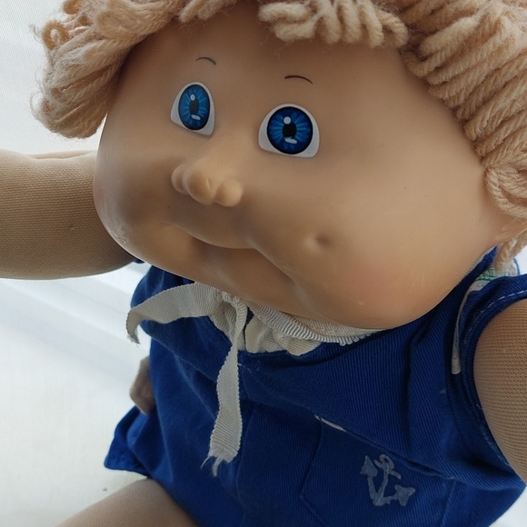 Vintage Cabbage Patch Doll #8 w/ Shoes - Picture 2 of 5
